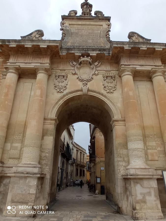 Villa Vico Dei Panevino Lecce Exterior foto